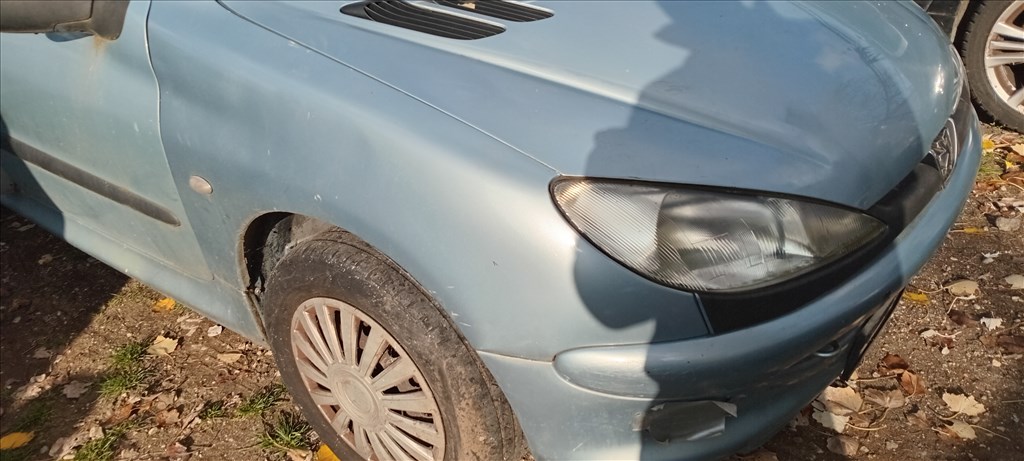 Peugeot 206 bontott alkatrészei 7. kép