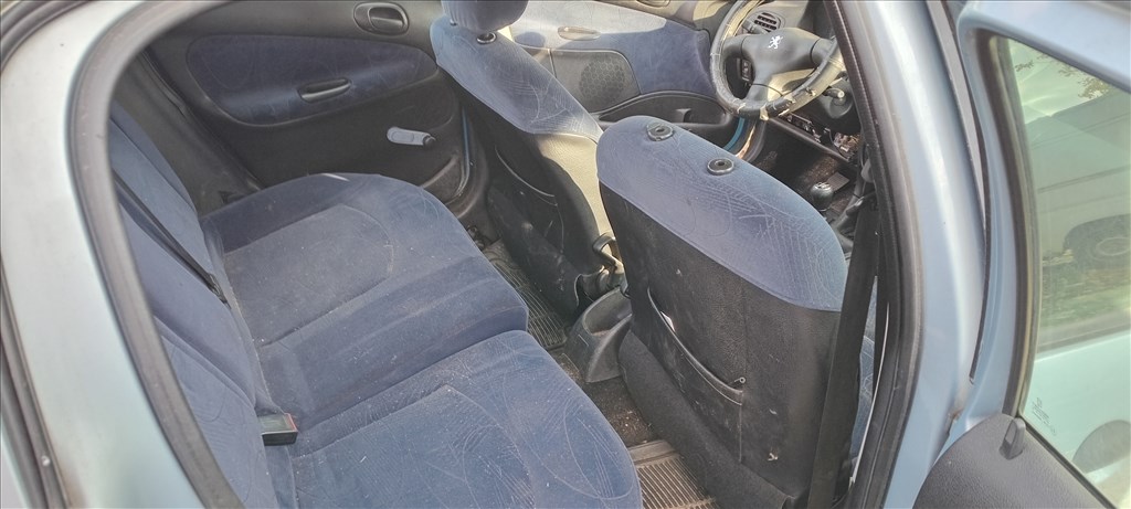 Peugeot 206 bontott alkatrészei 12. kép