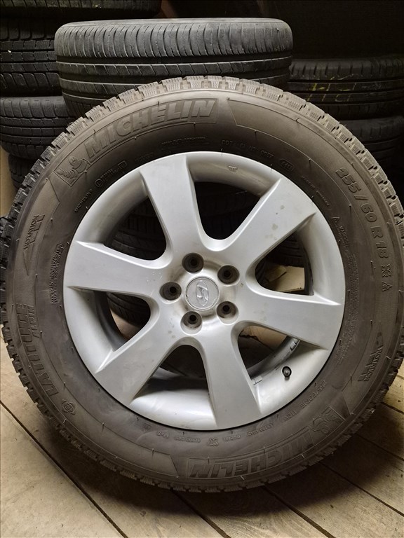  5x114.3 lyukosztású 18" használt alufelni, rajta 255/60 használt Michelin négyévszakos gumi gumi  1. kép