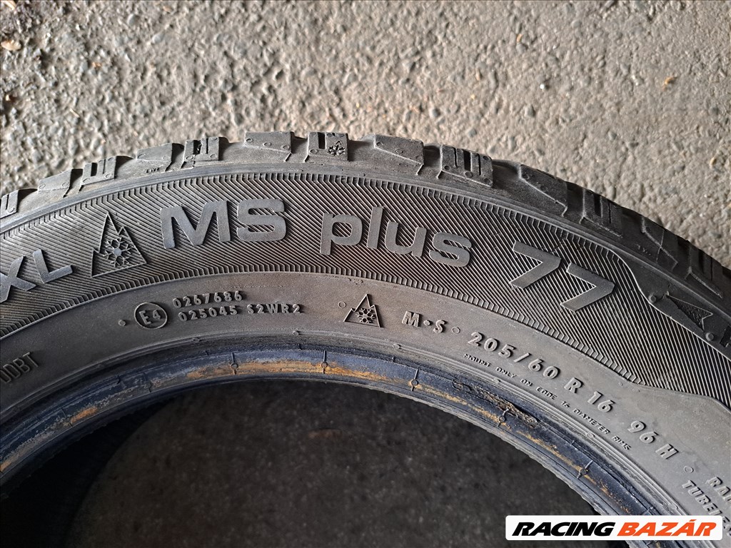 2db 205/60 R16 Uniroyal MS Plus 77  Téli gumi eladó! ára 12000Ft/db 4. kép