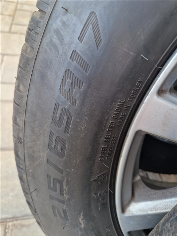  215/6517" újszerű Falken téli gumi gumi 1. kép