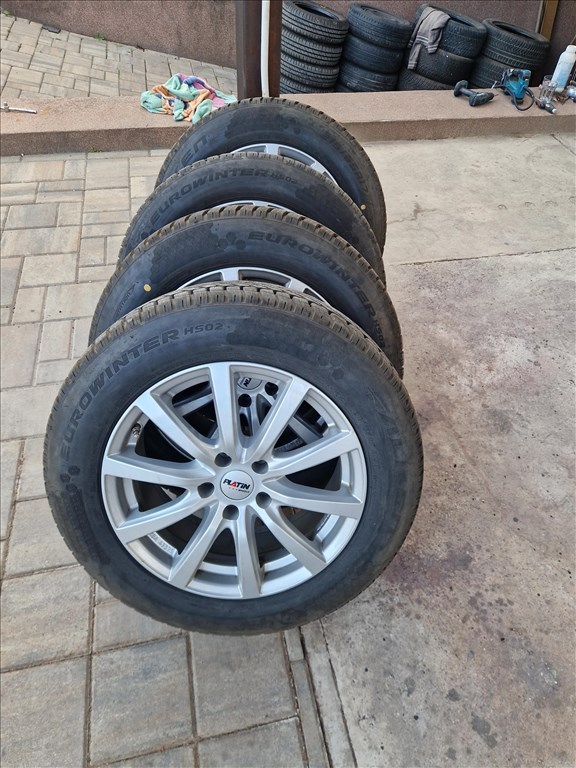  215/6517" újszerű Falken téli gumi gumi 2. kép