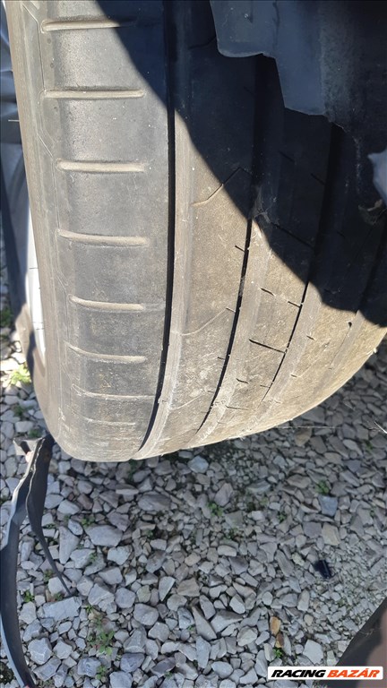  Opel Insignia A 1.6 T sport fenik: 245/45 R18 96W használt Hankook nyári gumik, 1 felni sérült 13. kép