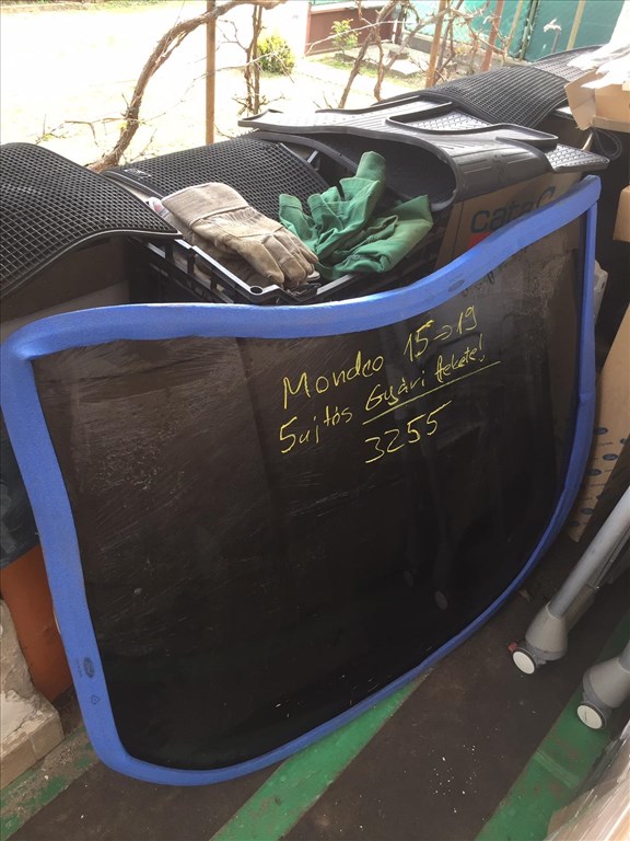 Ford Mondeo MK5 (2014-) Gyári fekete hátsó szélvédő DS73-A42004-B ( 5 ajtóshoz )  1. kép