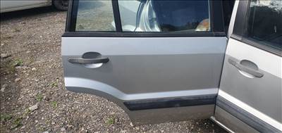 Ford Fusion facelift jobb hátsó ajtó 