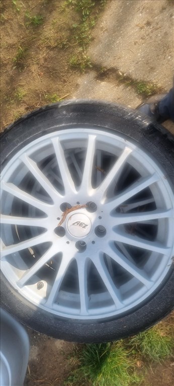  17" használt alufelni, rajta 205/55 kopott Bridgestone nyári gumi  1. kép