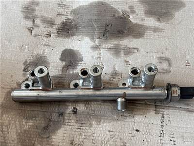 Opel Crossland X 1.2Turbo (110 Hp) Közösnyomócső 10041 ,  9802438180