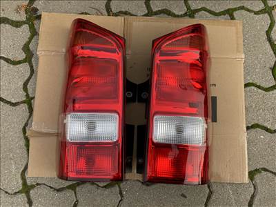 Mercedes Benz Vito , V osztály w 447 gyári új , Bal hátsó lámpa , jobb hátsó lámpa