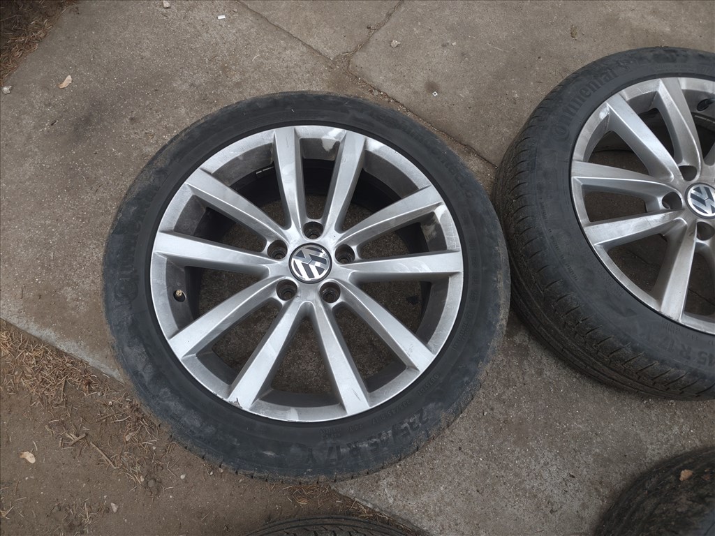 VW Passat B6 b7 5x112 lyukosztású 17" használt (gyári felni) alufelni, rajta kopott gumi  4. kép