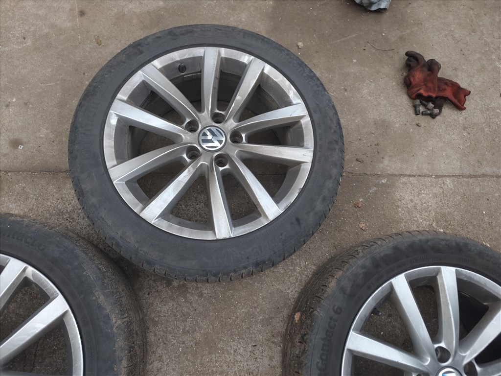 VW Passat B6 b7 5x112 lyukosztású 17" használt (gyári felni) alufelni, rajta kopott gumi  5. kép