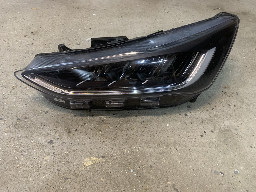 Ford focus mk4 Fényszóró Balos Facelift  ledes  1. kép