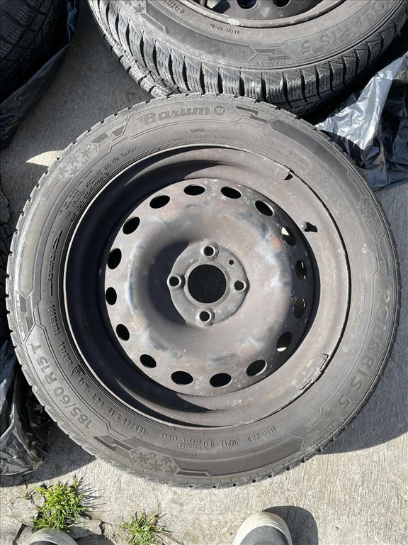  Barum Polaris 5 téli gumiszett lemezfelnire szerelten eladó 4. kép