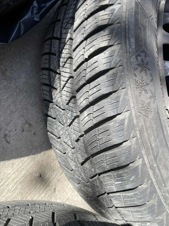  Barum Polaris 5 téli gumiszett lemezfelnire szerelten eladó 7. kép