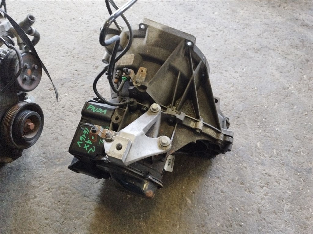 Ford C-Max / Focus 3 1.6 Ti-VCT 2011- AV6R7002BG kódú sebességváltó (5 seb.) 4. kép