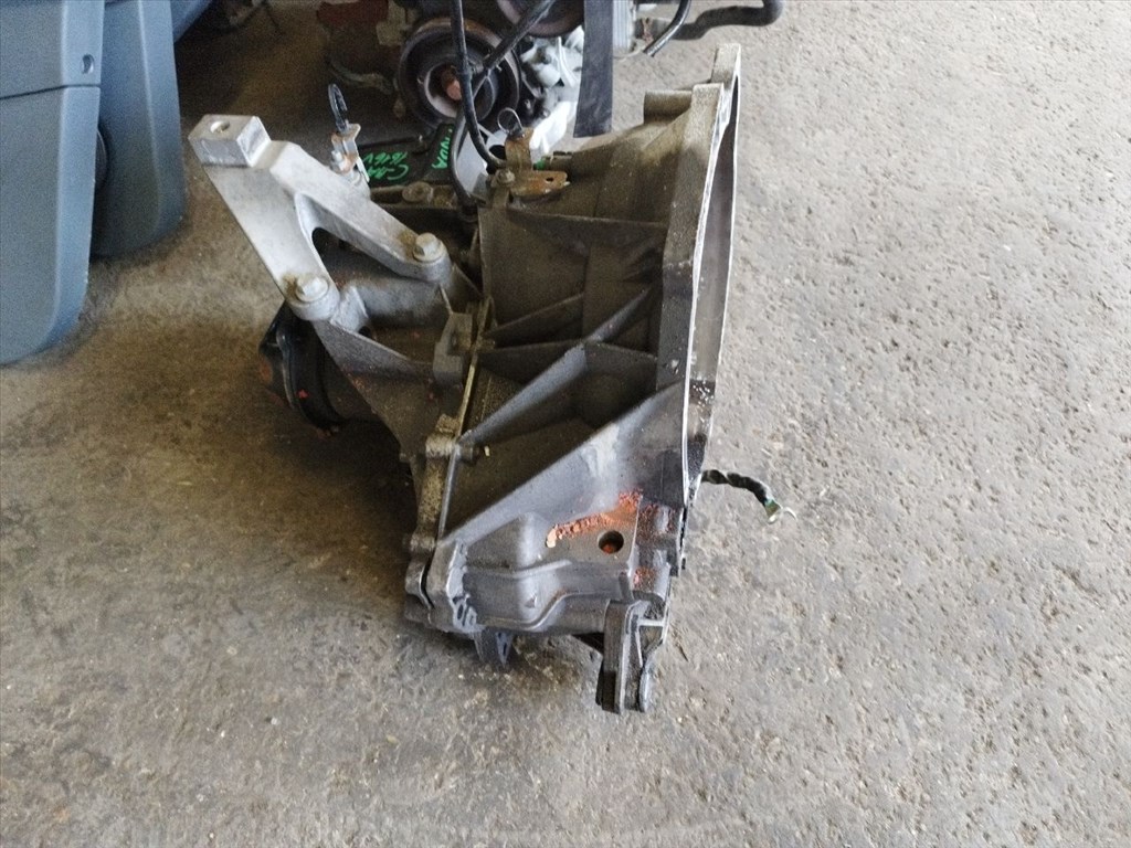 Ford C-Max / Focus 3 1.6 Ti-VCT 2011- AV6R7002BG kódú sebességváltó (5 seb.) 3. kép