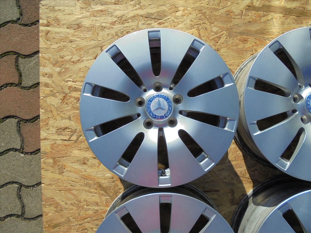 16-os újszerű szenzoros gyári Mercedes alufelni eladó 2. kép