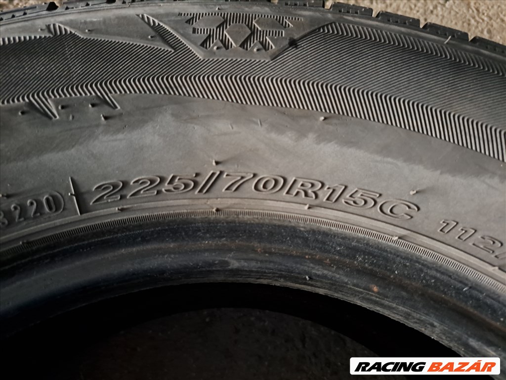 2db 225/70 R15C NEXEN Winter Téli teherautó gumi eladó!!! (DOT2020) ára! 12500Ft/db  5. kép