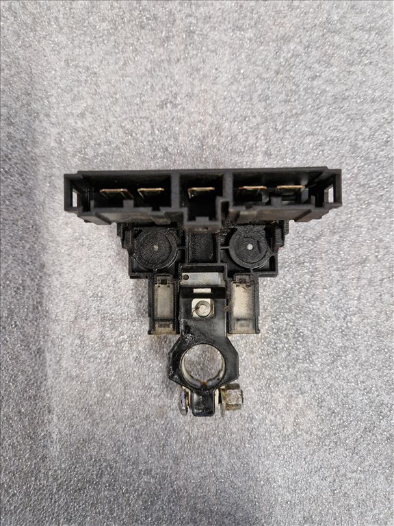 NISSAN QASHQAI (J11) pozitív saru biztosíték  3. kép