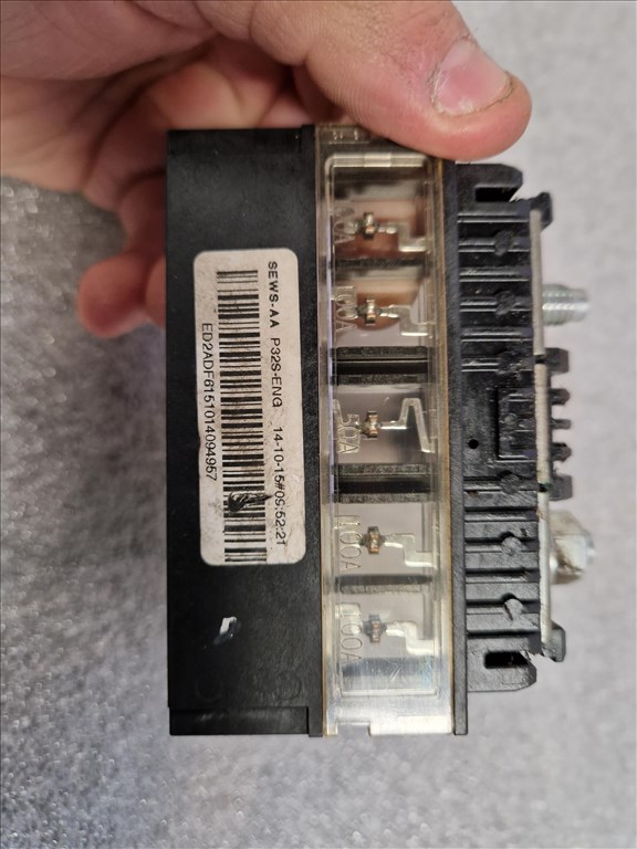 NISSAN QASHQAI (J11) pozitív saru biztosíték  4. kép