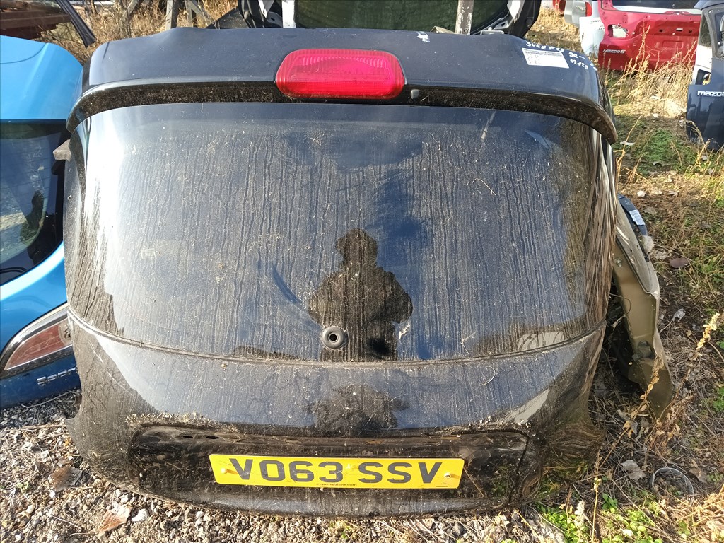 Nissan Juke csomagtérajtó  1. kép