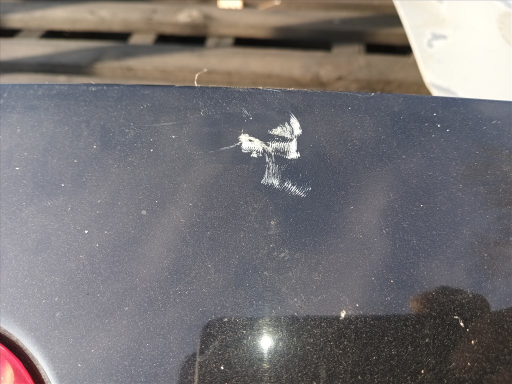 Nissan Juke csomagtérajtó  2. kép