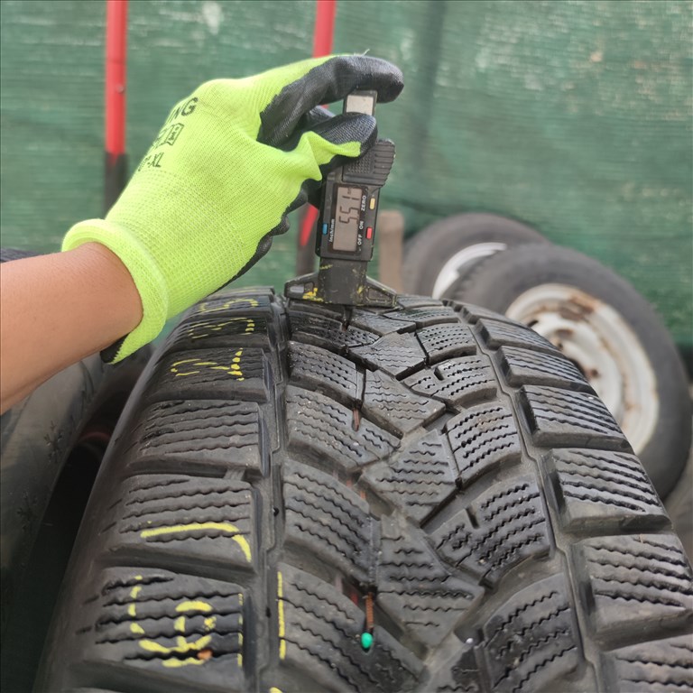 235/60 R18 Dunlop téli gumi 20000ft a 2db/246/ 2. kép