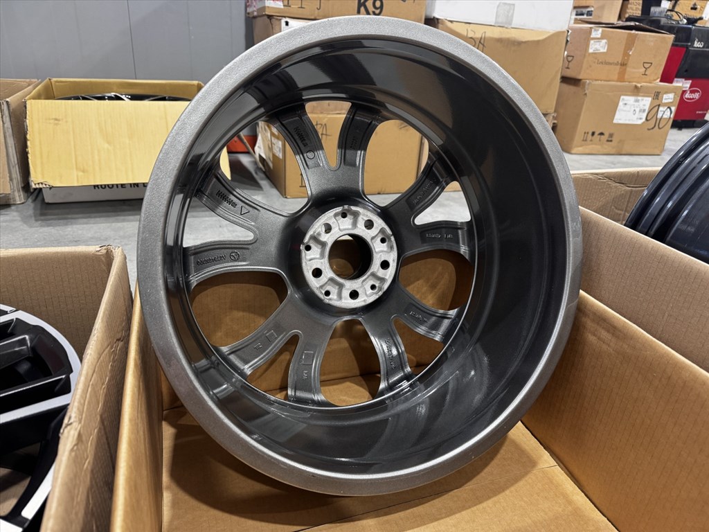 R20 Original Mercedes 8J ET43 - A238 401 0100 / a2384010100 1db felni alufelni 8. kép