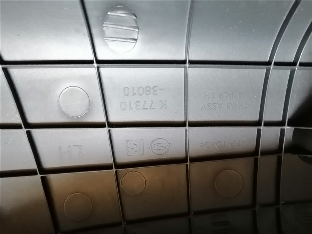 SsangYong Musso Bal A Oszlop burkolat  k7731038010 3. kép