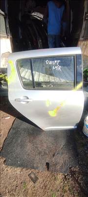 Suzuki Swift IV Jobb hátsó ajtó 