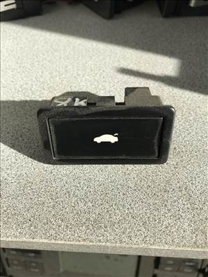 Audi A4 (B8 - 8K) csomagtér ajtó kapcsoló 3d0959831d