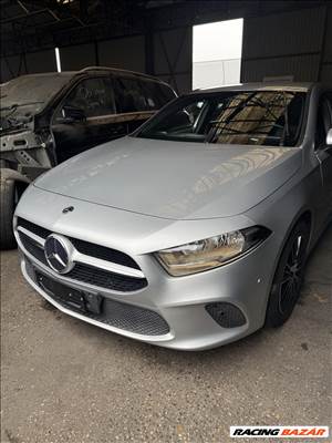 Mercedes A-osztály W177 komplett eleje 