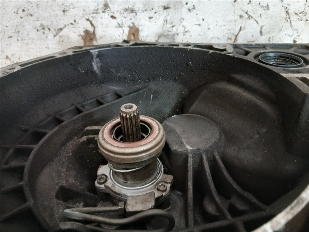 Opel Zafira B 1.6 Benzin Váltó  A16xer 5 sebességes 3. kép