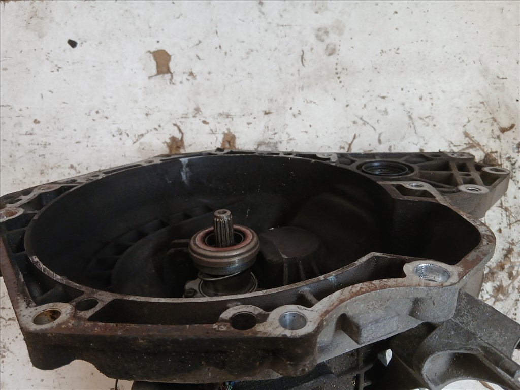 Opel Zafira B 1.6 Benzin Váltó  A16xer 5 sebességes 4. kép