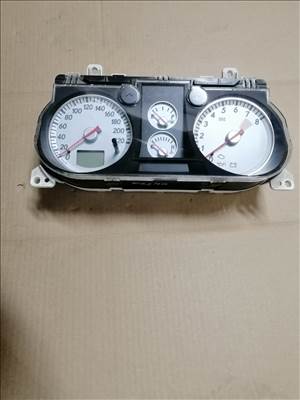 Mitsubishi Outlander I 2.0 4WD Kilóméteróra  769316420