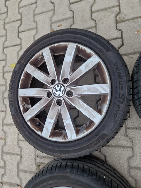Golf 6 5x112 gyári alufelni, rajta 225/45 használt Hankook nyári gumi (26196) 5. kép