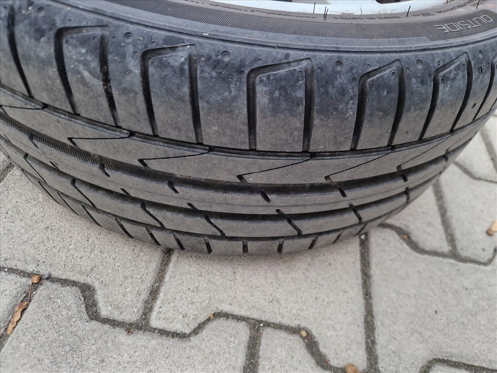 Golf 6 5x112 gyári alufelni, rajta 225/45 használt Hankook nyári gumi (26196) 14. kép