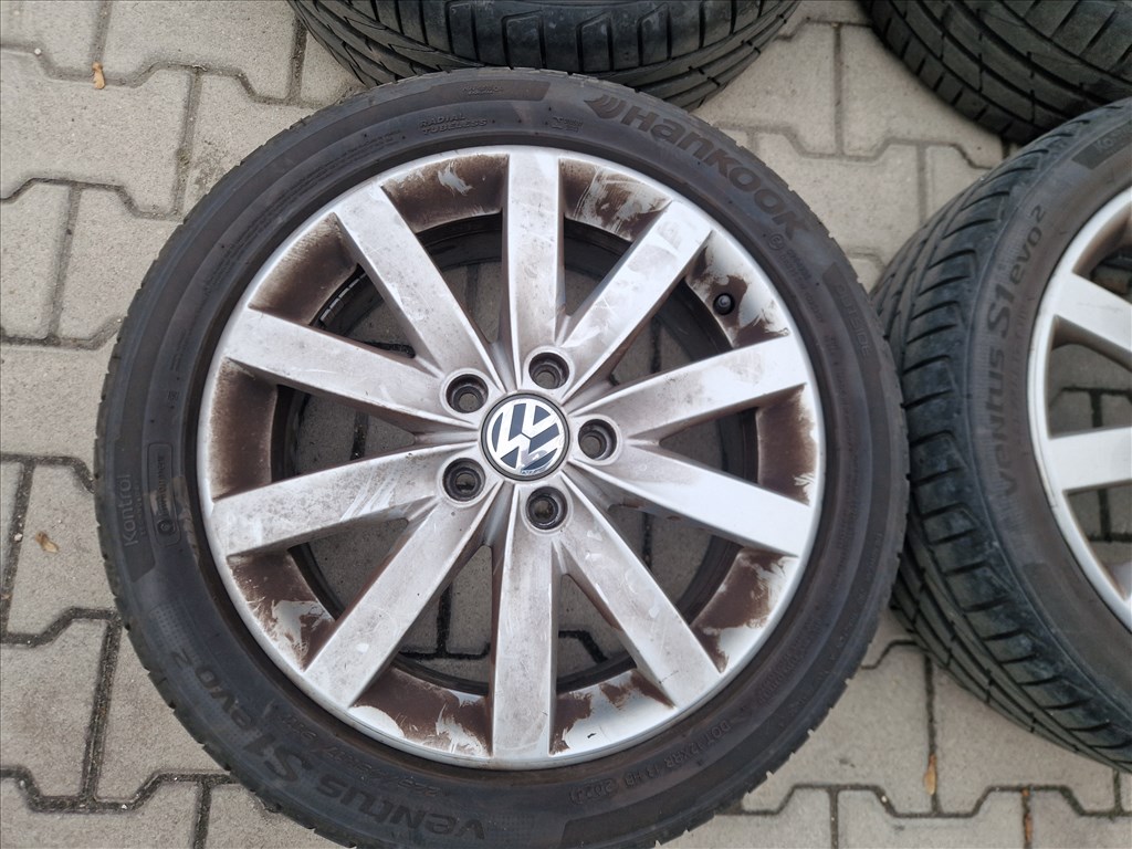 Golf 6 5x112 gyári alufelni, rajta 225/45 használt Hankook nyári gumi (26196) 16. kép