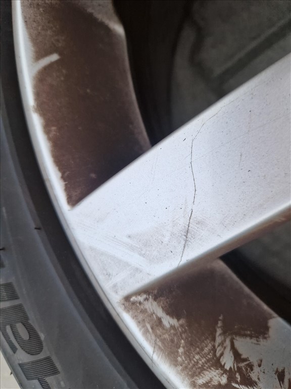 Golf 6 5x112 gyári alufelni, rajta 225/45 használt Hankook nyári gumi (26196) 22. kép