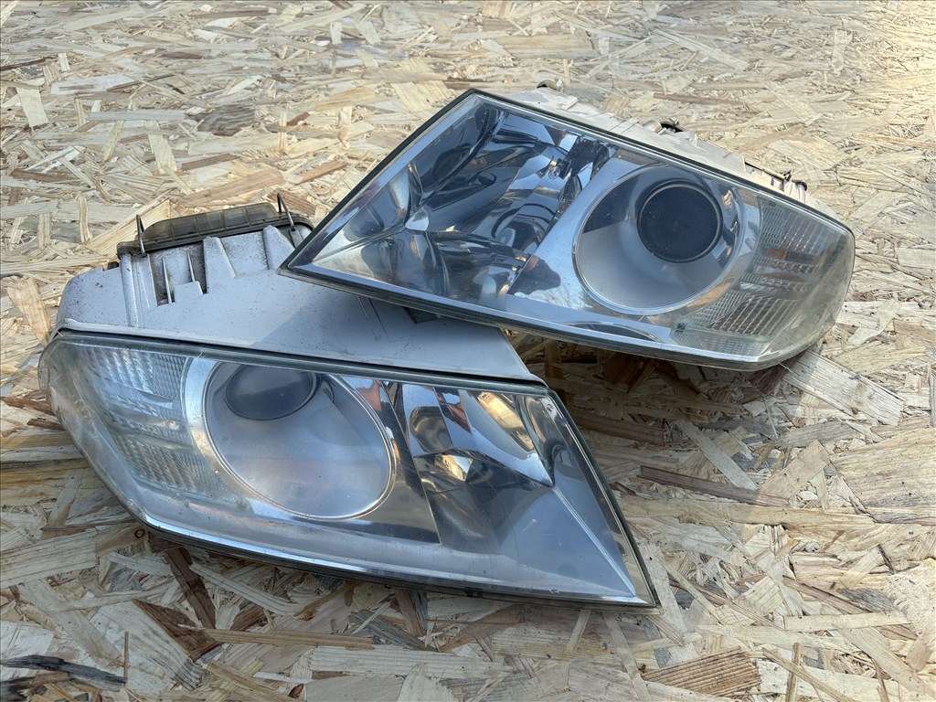 Skoda Octavia II xenon fényszóró  1. kép