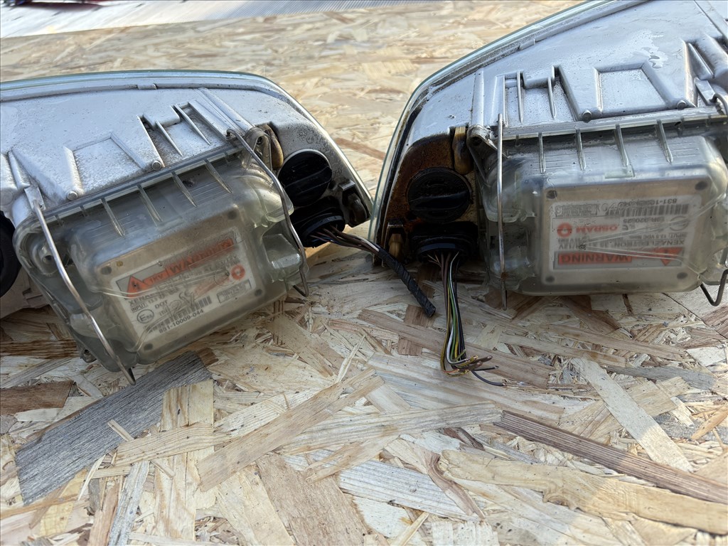 Skoda Octavia II xenon fényszóró  2. kép