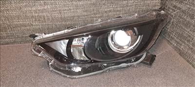 Toyota Yaris (XP210) fényszóró 