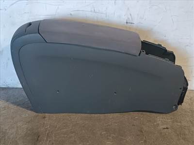 TOYOTA PRIUS Könyöklő