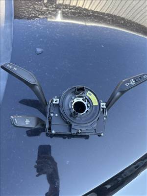 Audi A4 (B9 - 8W) bajuszkapcsoló  4m0907129hd