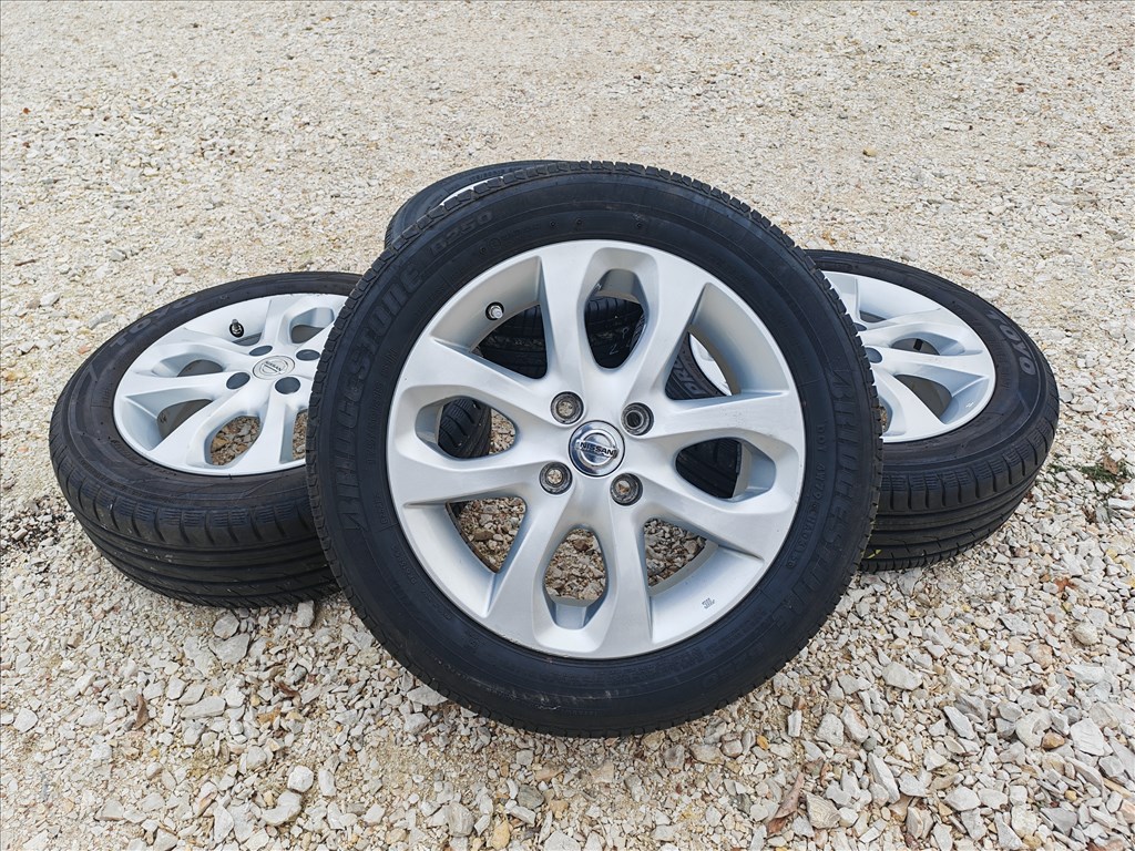 15" 4x100 Nissan Micra gyári alufelni szett nyárigumikkal +TPMS!  1. kép