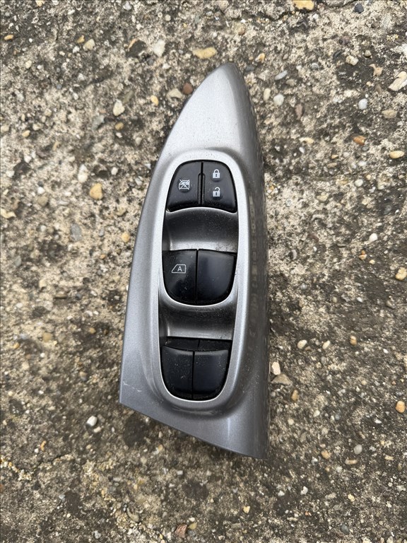 Nissan Juke I ablakemelő kapcsoló  254011ka5e 1. kép