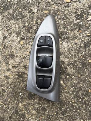 Nissan Juke I ablakemelő kapcsoló  254011ka5e