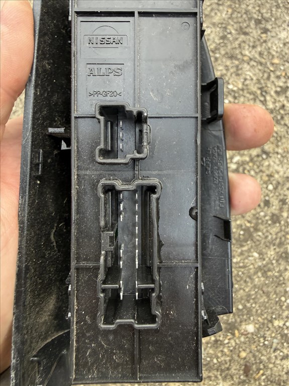 Nissan Juke I ablakemelő kapcsoló  254011ka5e 3. kép