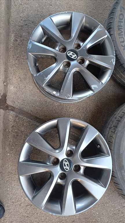  4x100 lyukosztású 15" használt (gyári felni) alufelni, rajta használt Kumho nyári gumi gumi  2. kép