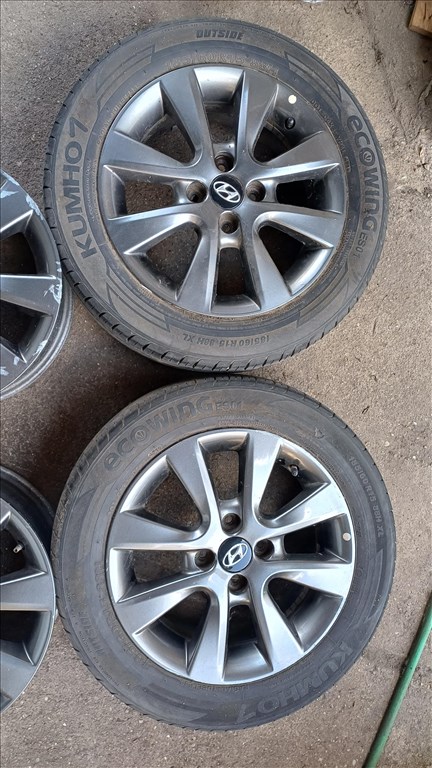 4x100 lyukosztású 15" használt (gyári felni) alufelni, rajta használt Kumho nyári gumi gumi  3. kép