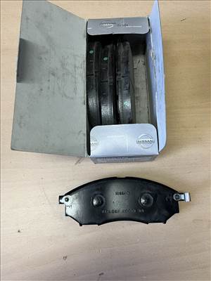 Infiniti Nissan GYÁRI Fékbetét Szett  41060eg090